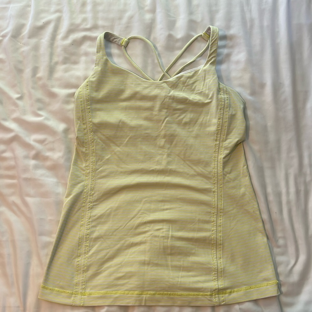 Lululemon sports tank with built in